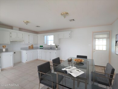 5 Kitchen - Dining Area (VS)