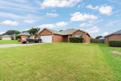 320 Odell St, Cleburne, TX 76033 - photo 2