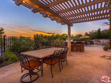 2496 Seacrest Ct, Thousand Oaks, CA 91362 - photo 7