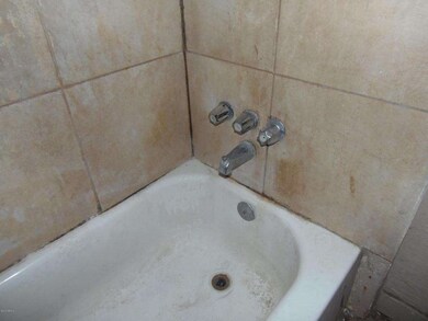 2826 N 29th Place, Phoenix, AZ 85008 - photo 4