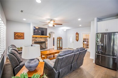 35 Radcliffe Dr, Bella Vista, AR 72714 - photo 4