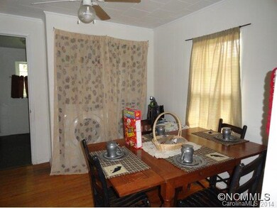 OPEN DINING AREA