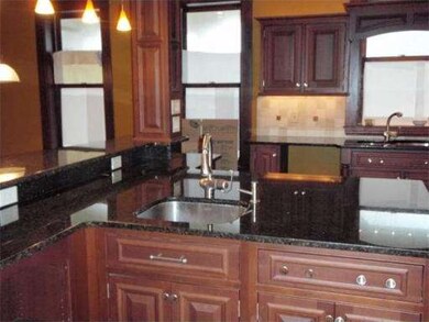 52 School St, Fitchburg, MA 01420 - photo 4