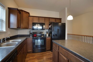 5008 Luke St, Cedar Falls, IA 50613 - photo 6