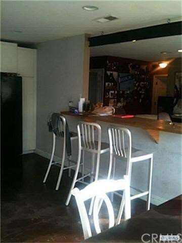 Downstairs Kitchen Breakfast Bar