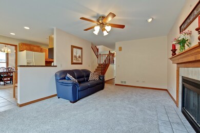 3414 Meadow Crest Cir, Gurnee, IL 60031 - photo 7