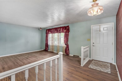 2634 E Meadowmere St-5
