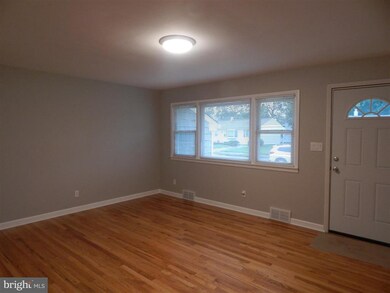 174 Maple Shade Ave E, Trenton, NJ 08690 - photo 2