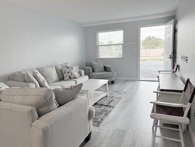 885 Santa Rosa Blvd unit 111-A, Fort Walton Beach, FL 32548 - photo 2