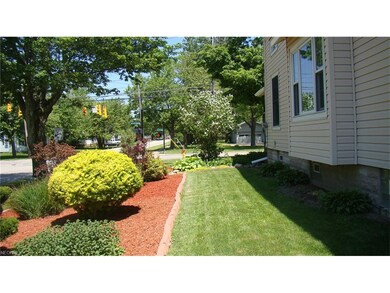 198 W Jefferson St, Jefferson, OH 44047 - photo 3