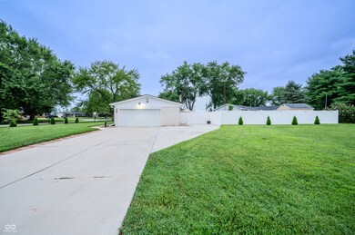 9423 N Keith Dr E, Columbus, IN 47203 - photo 3