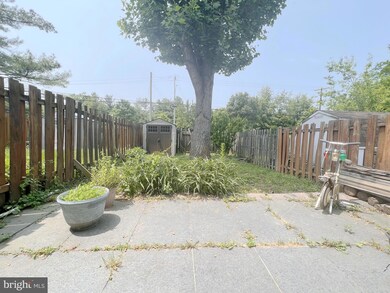 19906 Cedarbluff Dr, Germantown, MD 20876 - photo 4