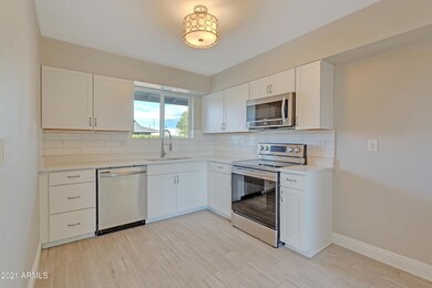 9916 W Peoria Ave, Sun City, AZ 85351 - photo 2