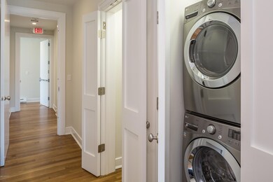 1191 E Putnam Ave unit 3, Riverside, CT 06878 - photo 3