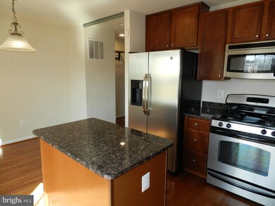 2935 Truffle Oak Place unit 307, Woodbridge, VA 22191 - photo 7