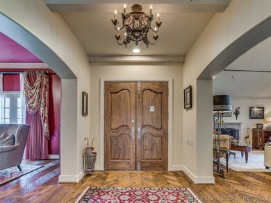 Foyer / Main Entrance