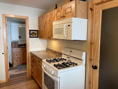 Another angle of the kitchen, looking back toward the bathroom....