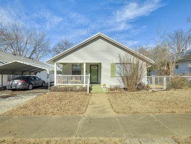 1123 E 9th St, Okmulgee, OK 74447 - photo 3