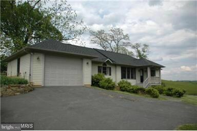 22995 Tail Race Rd, Aldie, VA 20105 - photo 2