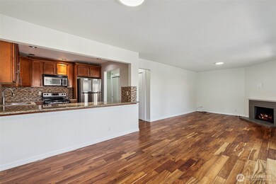 10410 NE 32nd Place unit D103, Bellevue, WA 98004 - photo 5