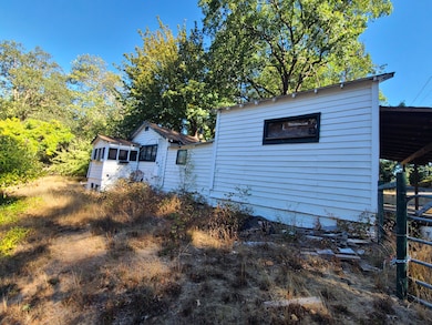 28060 Redwood Hwy unit A, Cave Junction, OR 97523 - photo 5