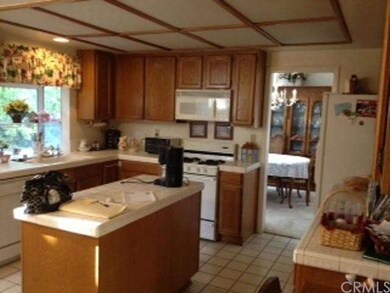 Kitchen with Eating Area & Fireplace
