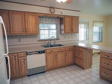 Cafeteria/Kitchen.