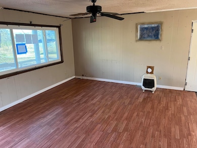 222 N Magnolia St, Whitwell, TN 37397 - photo 3