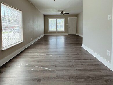 8708 Lanewood Dr, Houston, TX 77016 - photo 4