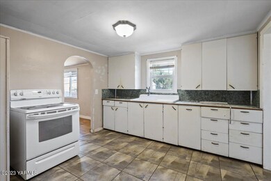 07-205 W Ahtanum Rd-21