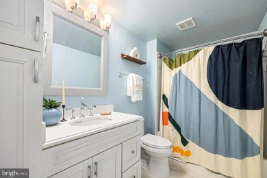 2726 Gallows Rd unit 1004, Vienna, VA 22180 - photo 5