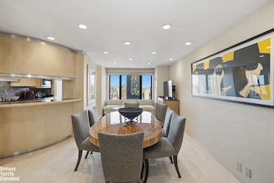 The Sovereign unit 33D, New York, NY 10022 - photo 6