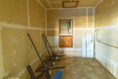 1020 Halsell St, Bridgeport, TX 76426 - photo 2