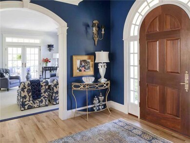 Interior Space/Layout. Entrance...