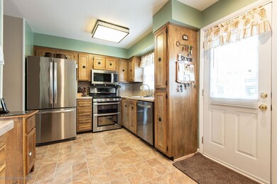 Eat in Kitchen w/ Yard Access