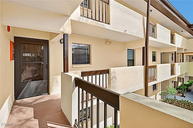 6136 Whiskey Creek Dr unit 518, Fort Myers, FL 33919 - photo 2