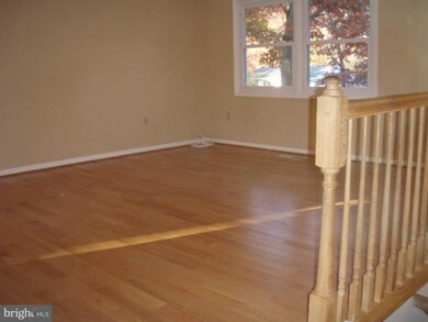 815 Salem Dr, Fredericksburg, VA 22407 - photo 2