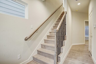 121 Knights Bridge Park Ln, Houston, TX 77018 - photo 3