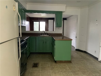 1633 E Maiden St, Washington, PA 15301 - photo 2