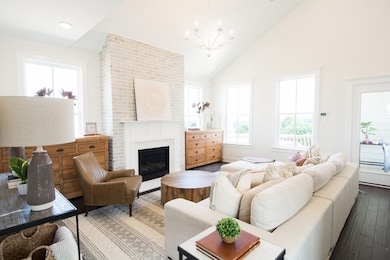 Pictures from Model in Tollgate Village