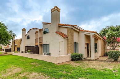 541 Ranch Trail unit 176, Irving, TX 75063 - photo 3