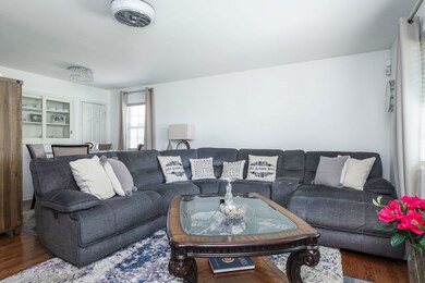 1721 W Illinois Ave, Aurora, IL 60506 - photo 5