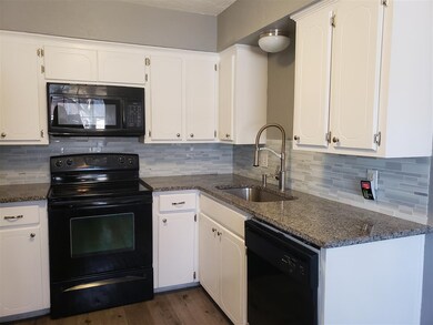 813 W D Ave, Cache, OK 73527 - photo 2