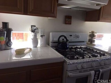 Sun light windows add a great look to the kitchen