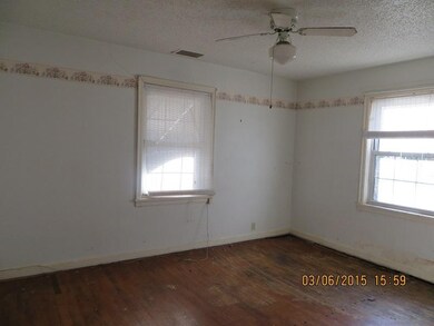 bedroom1.jpg