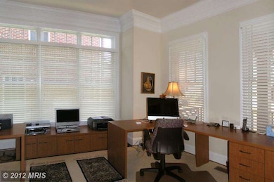 2159 Royal Lodge Dr, Falls Church, VA 22043 - photo 3