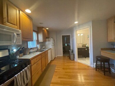 35 Green St unit 1, Woburn, MA 01801 - photo 3