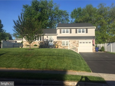 518 Penrose Ln, Warminster, PA 18974 - photo 2