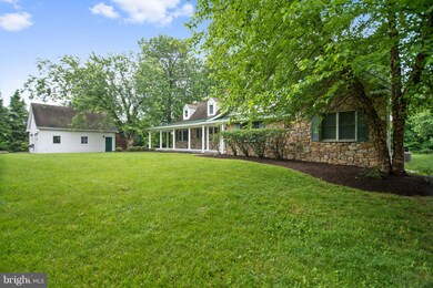 11125 Oakton Rd, Oakton, VA 22124 - photo 2