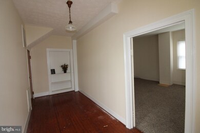 303 N Main St, Edinburg, VA 22824 - photo 5